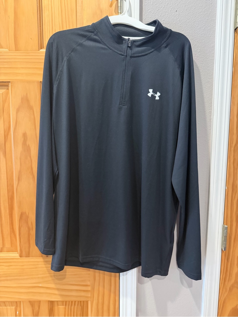 Under Armour Men’s Black Long-Sleeve Half-Zip Pullover